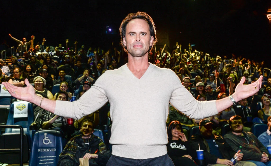 walton goggins net worth